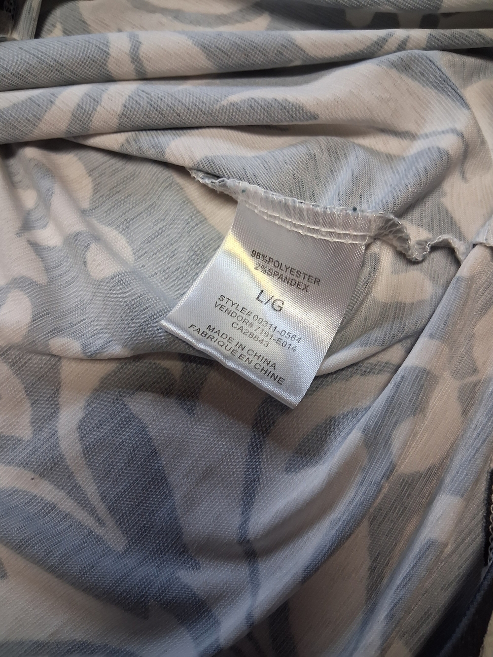 Dark Grey & White Patterned V-Neck Tunic Top - 3/4 Sleeve - Picture 5 of 6